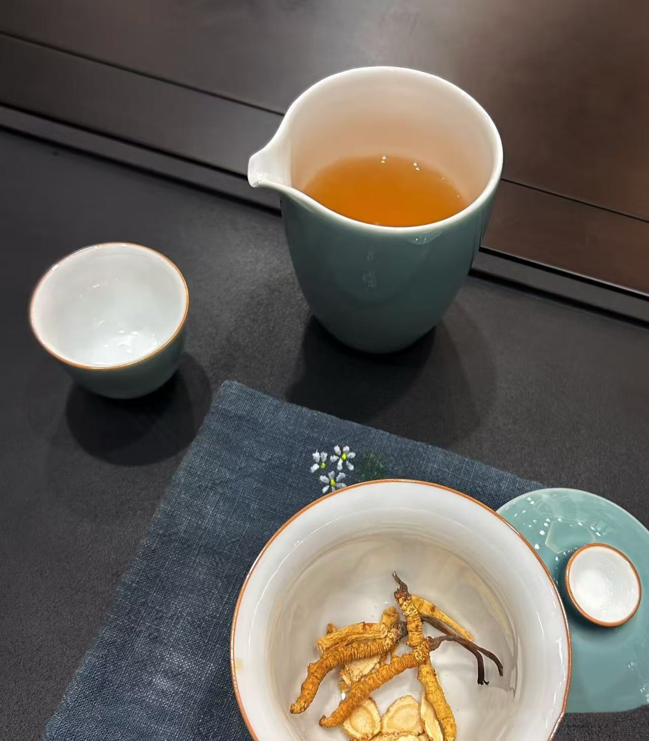 冬蟲草大圆盒（28G）